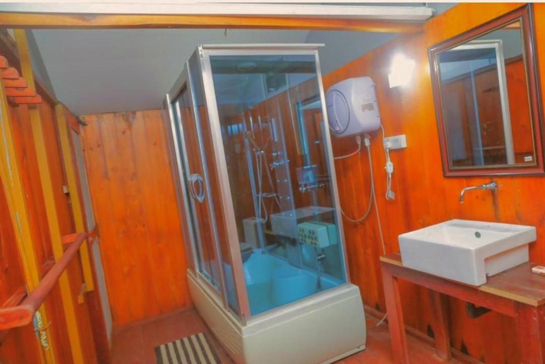 Yala Hotel Lion -Air Conditioned High Luxury Safari Camp エクステリア 写真