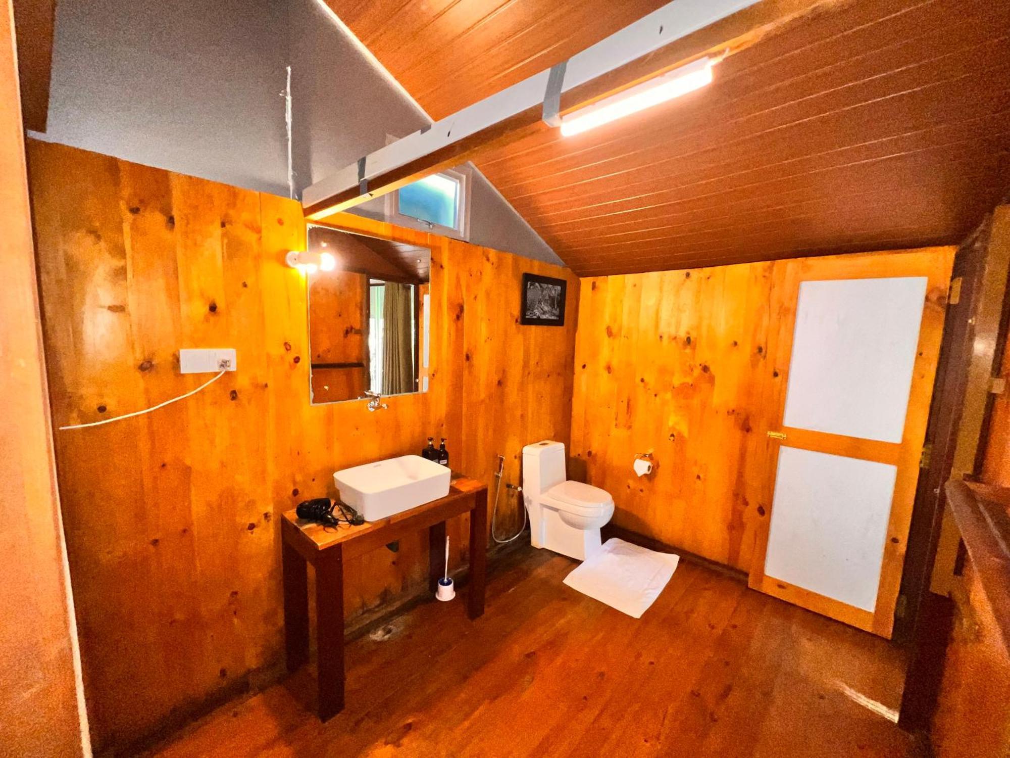 Yala Hotel Lion -Air Conditioned High Luxury Safari Camp エクステリア 写真