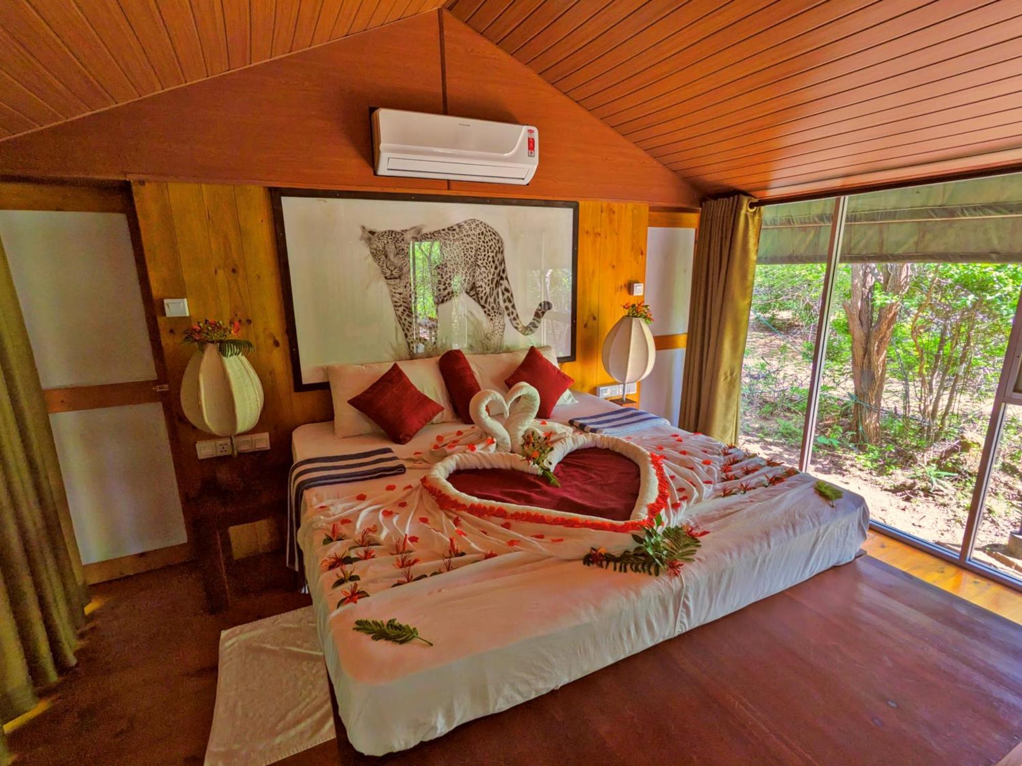 Yala Hotel Lion -Air Conditioned High Luxury Safari Camp エクステリア 写真